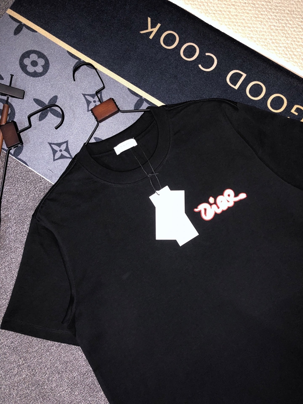 ブランドTシャツ側面デザイン